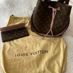 Louis Vuitton Brown Monogram Shoulder Bags